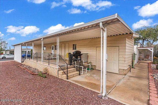 5840 W Flying W Street, Tucson, AZ 85713