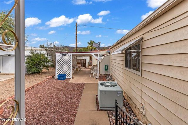 5840 W Flying W Street, Tucson, AZ 85713