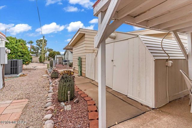 5840 W Flying W Street, Tucson, AZ 85713