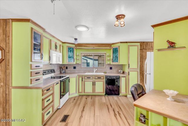 5840 W Flying W Street, Tucson, AZ 85713