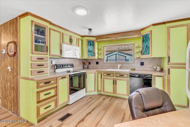 5840 W Flying W Street, Tucson, AZ 85713