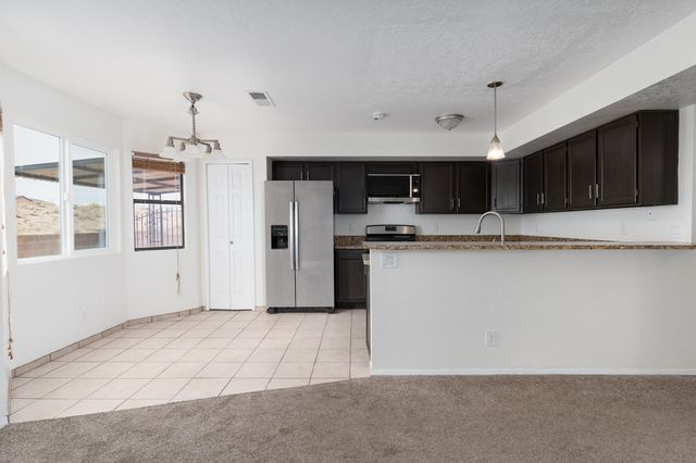 908 Riva Court NE, Rio Rancho, NM 87124