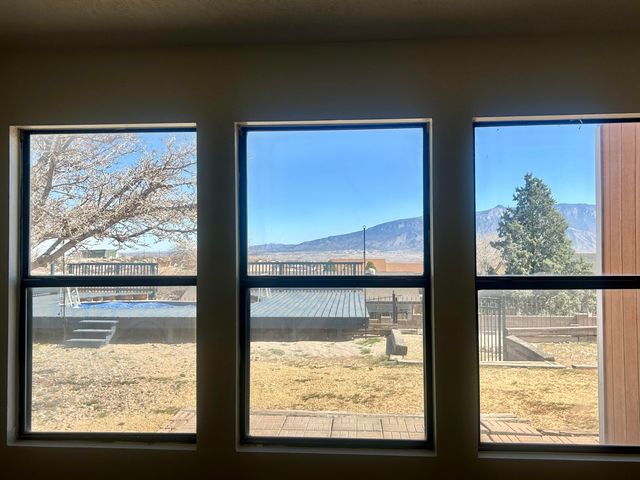 908 Riva Court NE, Rio Rancho, NM 87124