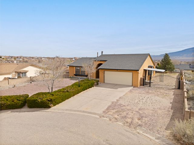 908 Riva Court NE, Rio Rancho, NM 87124