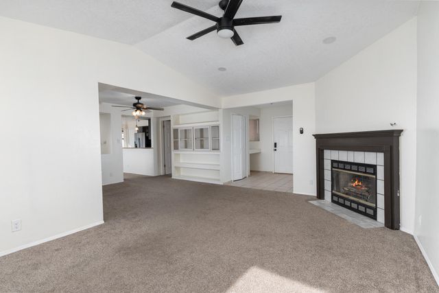 908 Riva Court NE, Rio Rancho, NM 87124