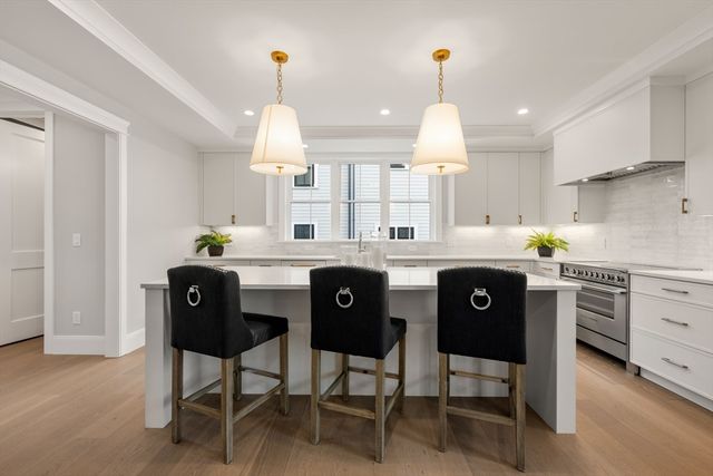 237 California St, Newton, MA 02456