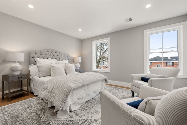 237 California St, Newton, MA 02456