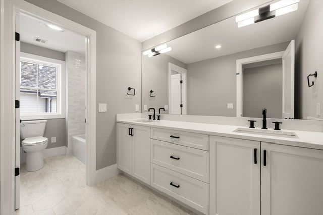 237 California St, Newton, MA 02456