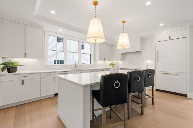 237 California St, Newton, MA 02456