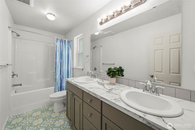 520 E Lakeshore Drive W, Shelton, WA 98584
