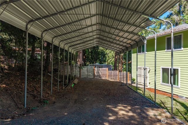 520 E Lakeshore Drive W, Shelton, WA 98584