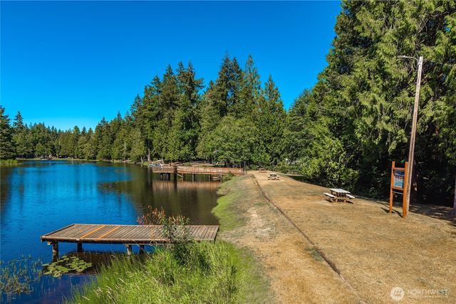 520 E Lakeshore Drive W, Shelton, WA 98584