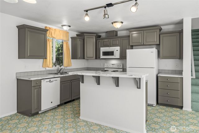 520 E Lakeshore Drive W, Shelton, WA 98584