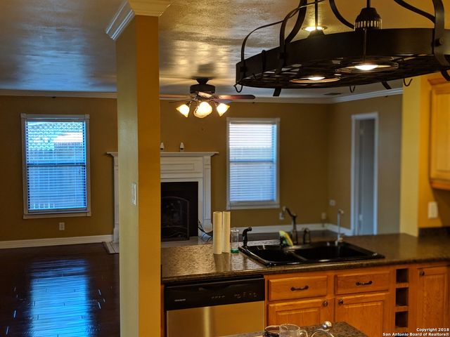 8007 Sunshine Trail, San Antonio, TX 78244
