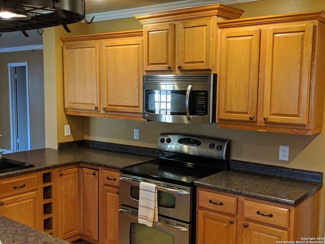 8007 Sunshine Trail, San Antonio, TX 78244