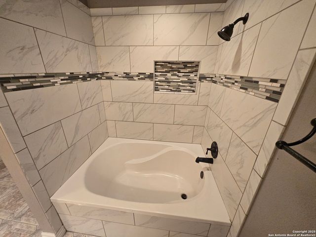 8007 Sunshine Trail, San Antonio, TX 78244