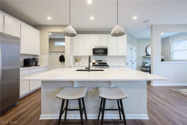 26353 Grand View Drive, Olmsted Twp, OH 44138