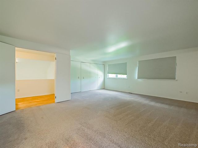 42195 Park Ridge Road, Novi, MI 48375