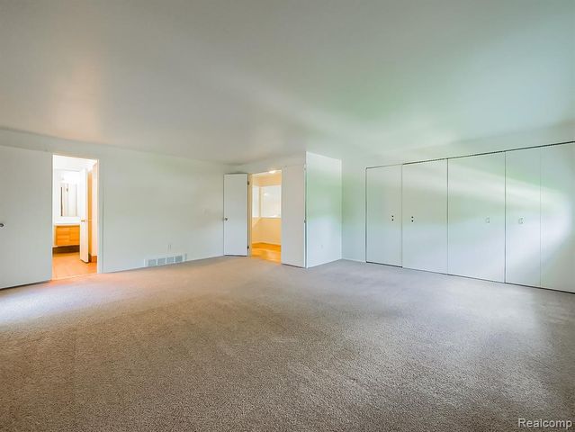 42195 Park Ridge Road, Novi, MI 48375