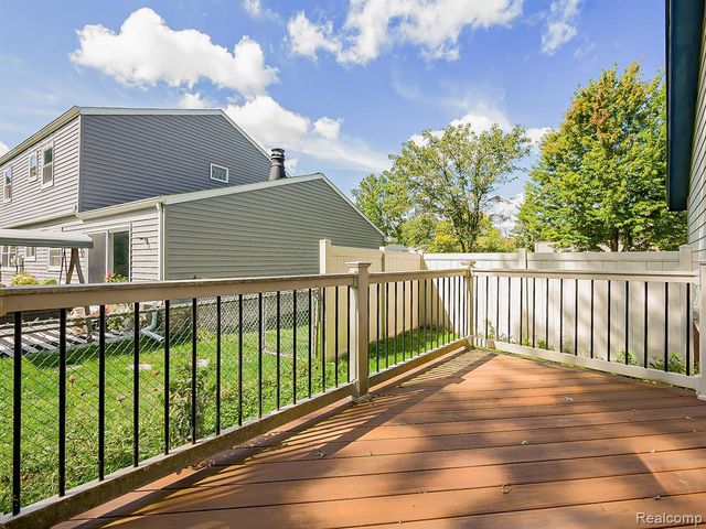 42195 Park Ridge Road, Novi, MI 48375