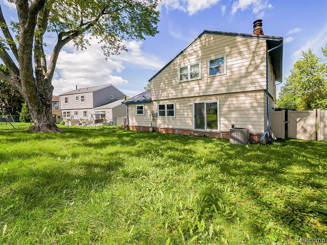 42195 Park Ridge Road, Novi, MI 48375