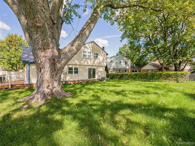 42195 Park Ridge Road, Novi, MI 48375