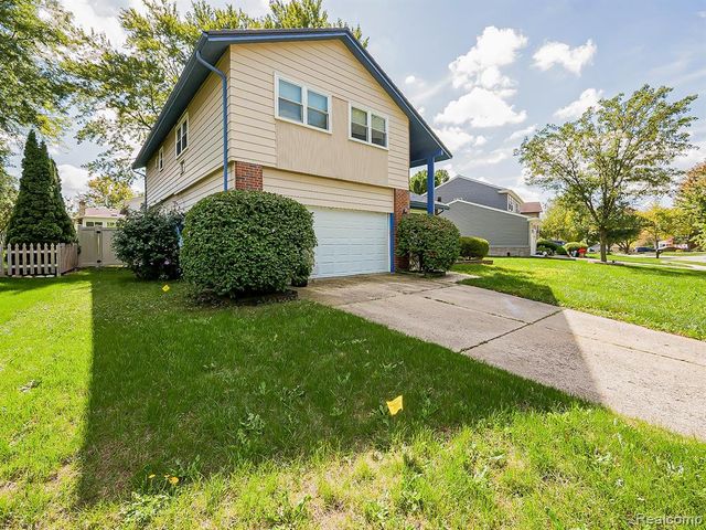 42195 Park Ridge Road, Novi, MI 48375