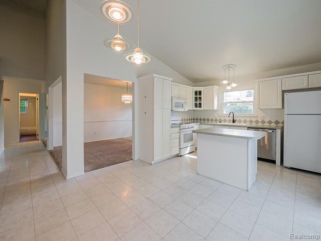 42195 Park Ridge Road, Novi, MI 48375