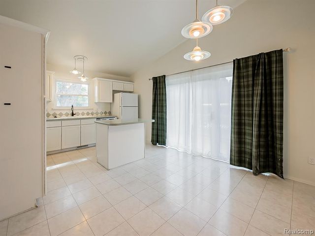 42195 Park Ridge Road, Novi, MI 48375