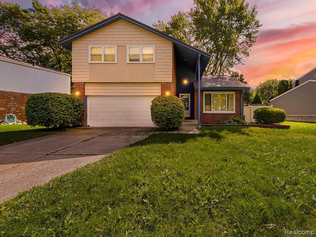 42195 Park Ridge Road, Novi, MI 48375