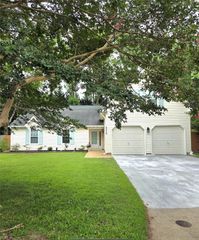 2379 Kerr DR, Virginia Beach, VA 23454