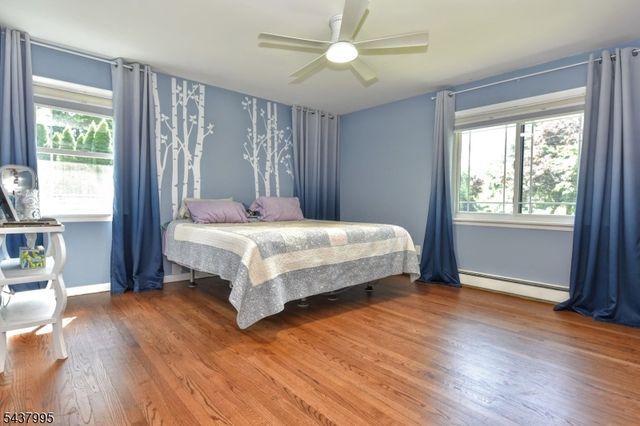 43 Overlook Ct, Ramsey Boro, NJ 07446