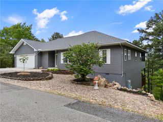 15 Serenity Lane, Holiday Island, AR 72631