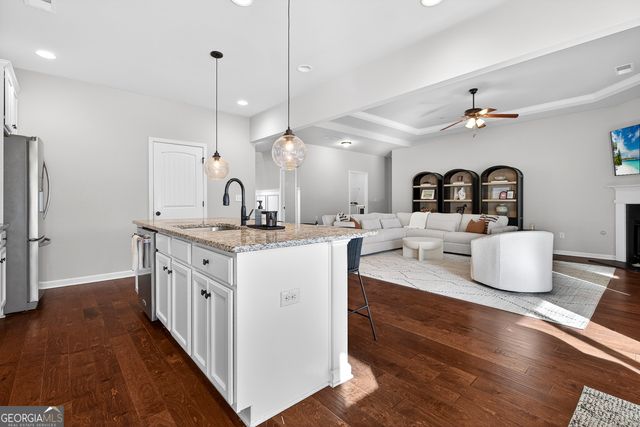 125 Atkins Lane, Fayetteville, GA 30215