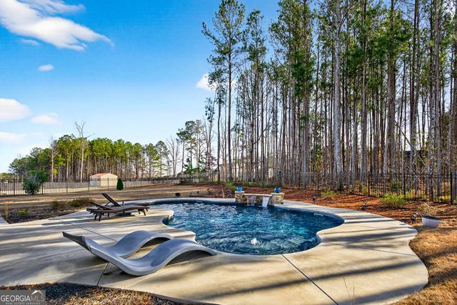 125 Atkins Lane, Fayetteville, GA 30215