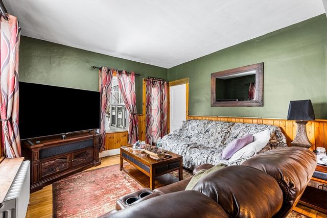 98 Pleasant St, Ayer, MA 01432