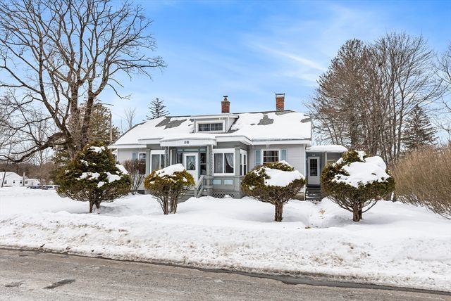 98 Pleasant St, Ayer, MA 01432