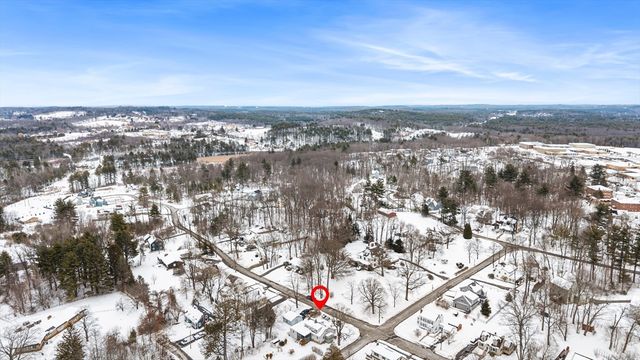 98 Pleasant St, Ayer, MA 01432