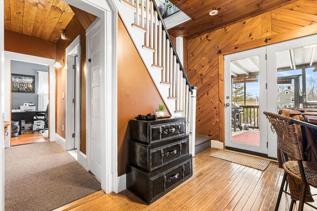 98 Pleasant St, Ayer, MA 01432