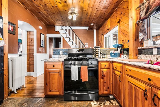 98 Pleasant St, Ayer, MA 01432