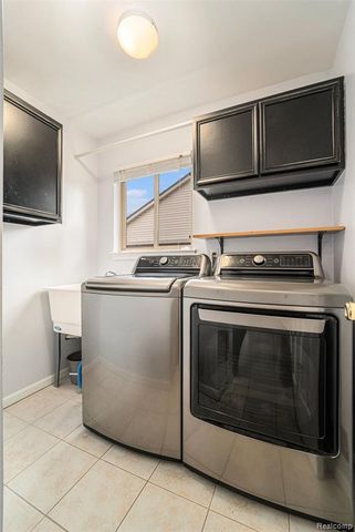 42415 Colorado Drive, Clinton Township, MI 48036