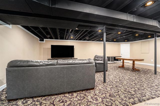 42415 Colorado Drive, Clinton Township, MI 48036