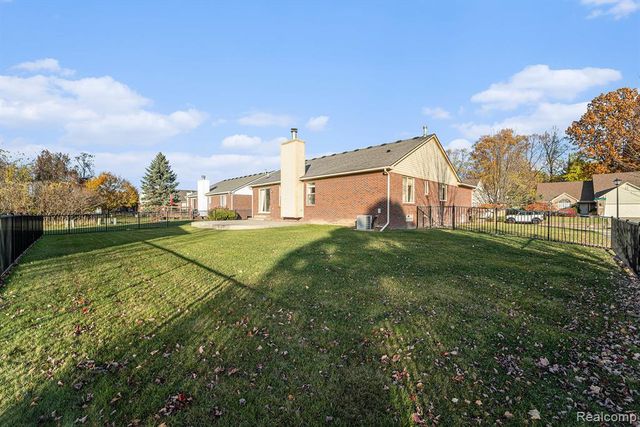 42415 Colorado Drive, Clinton Township, MI 48036