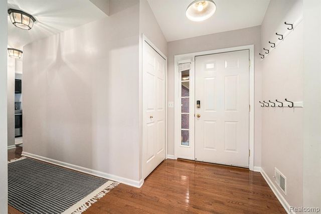 42415 Colorado Drive, Clinton Township, MI 48036