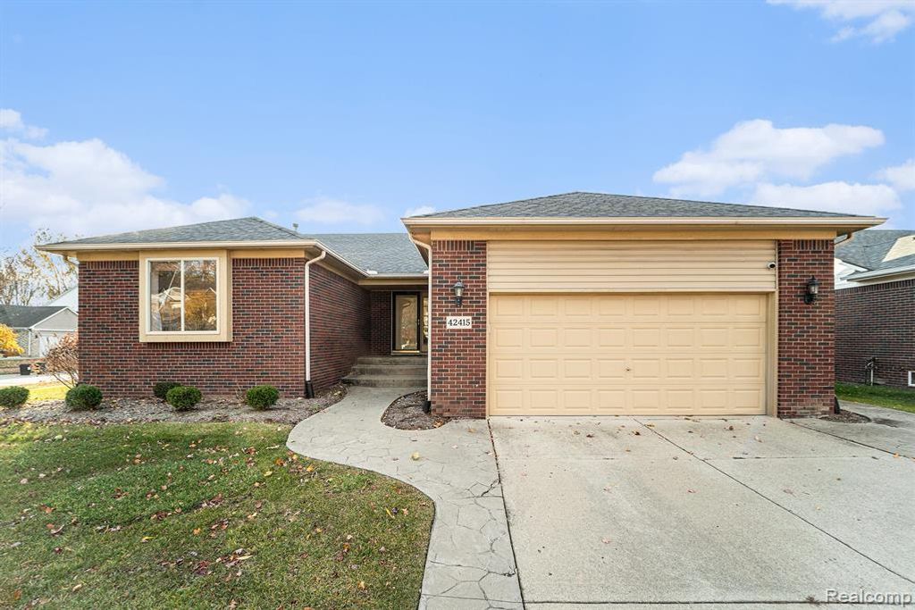 42415 Colorado Drive, Clinton Township, MI 48036