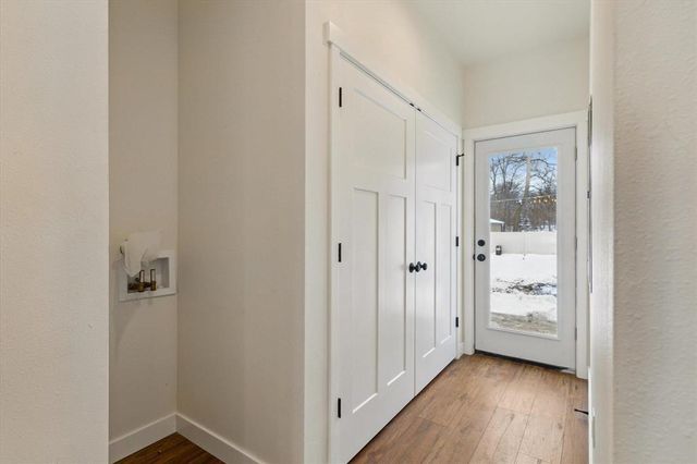 1402 E Road 3, Edgerton, WI 53534