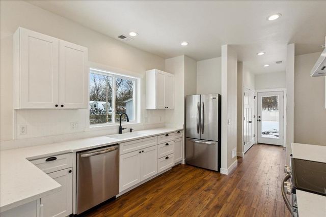 1402 E Road 3, Edgerton, WI 53534