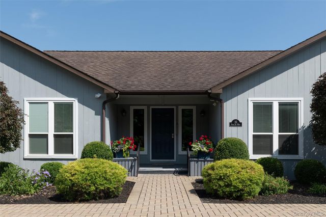 32 North Loop, Rhinebeck, NY 12572