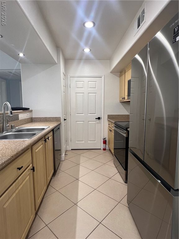 8000 West Badura Avenue 2119, Las Vegas, NV 89113 — photo 5