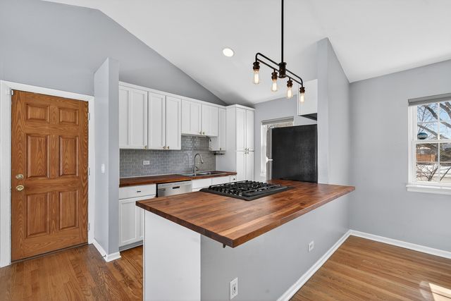 1333 Purdue Avenue, Naperville, IL 60565